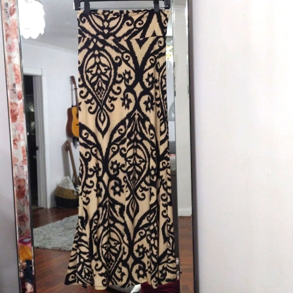 Maxi skirt